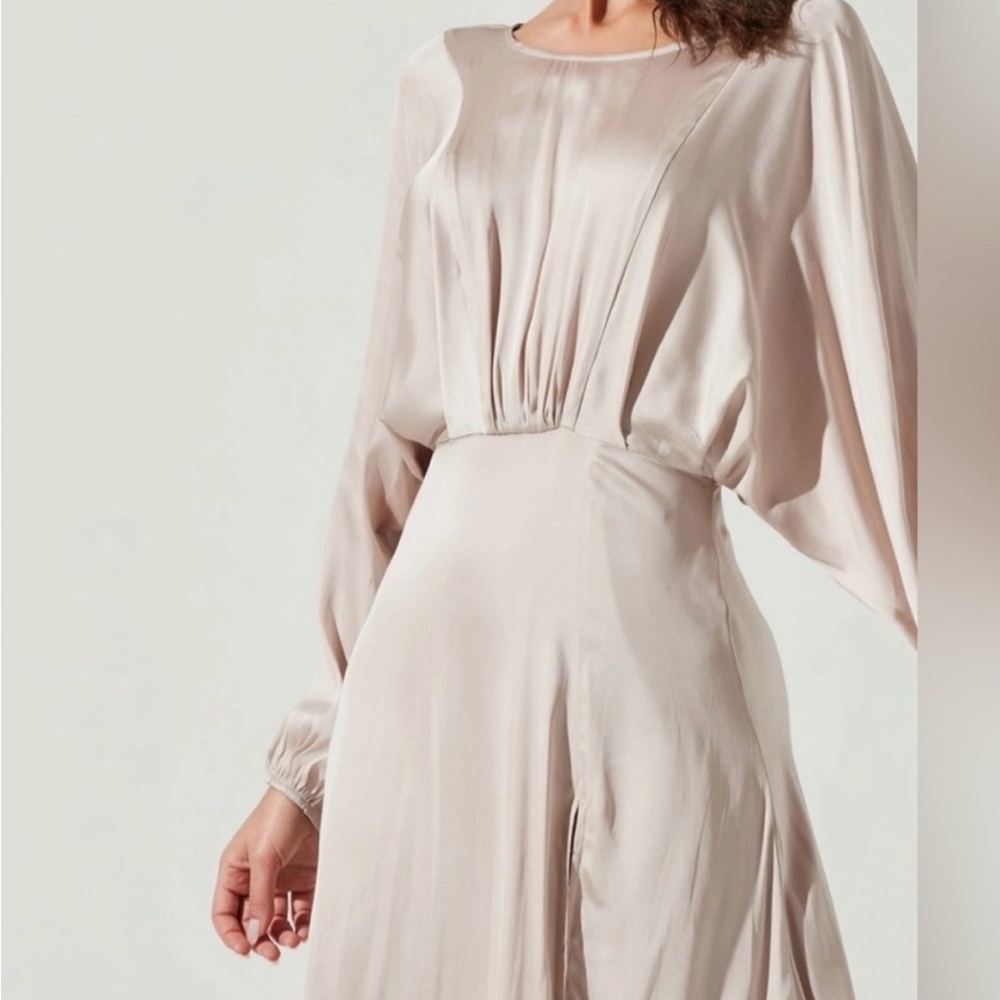 Astr Cream Slit Midi Dress